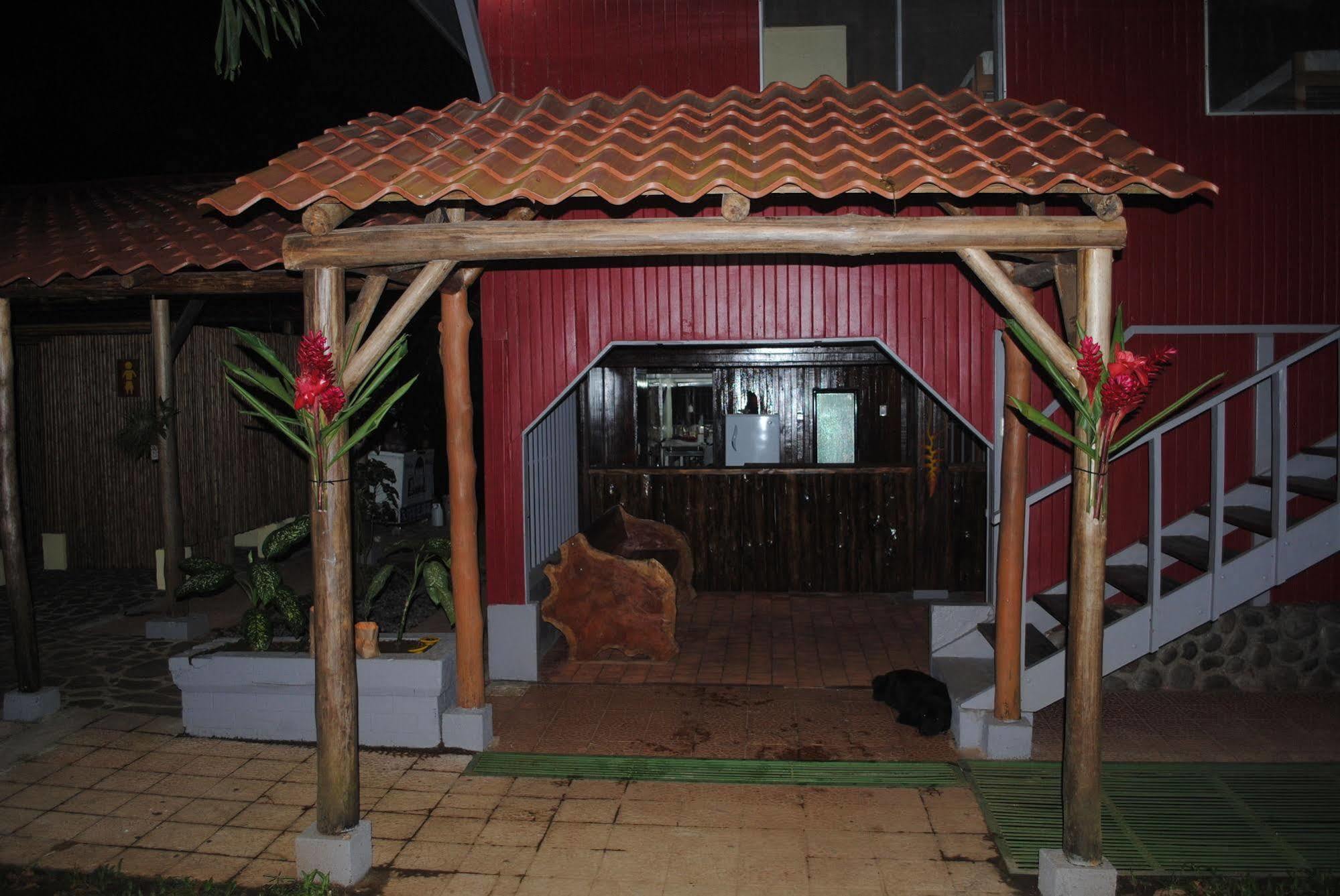 Tirimbina Islas Del Rio Hostel מראה חיצוני תמונה